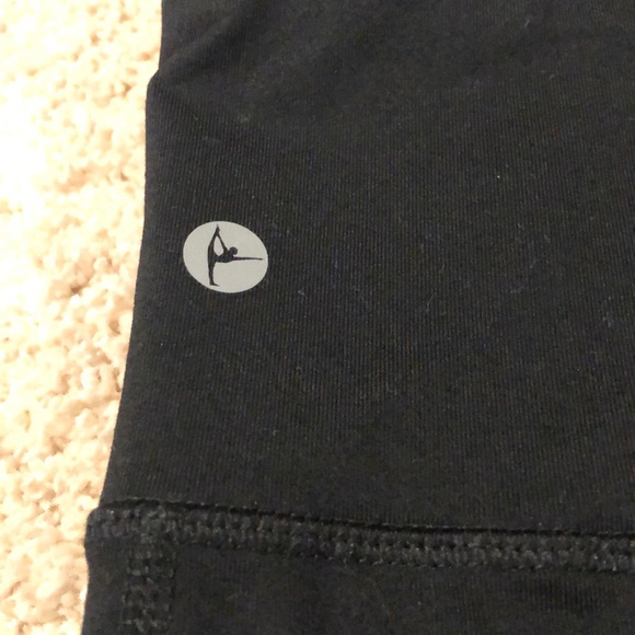 Back 90 Degree Leggings - Picture 2 of 3